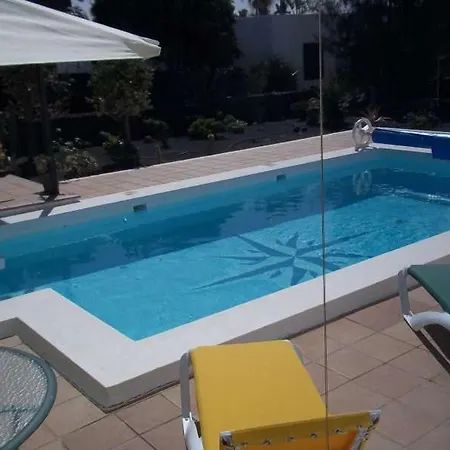 Sleeps 8 Pool Wifi Villa