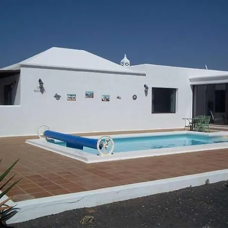 Sleeps 8 Pool Wifi Las Breñas