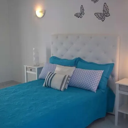 Villa Sleeps 8 Pool Wifi Las Breñas