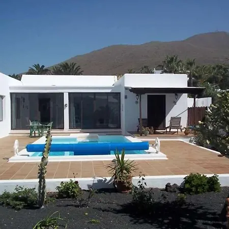 ヴィラ Sleeps 8 Pool Wifi